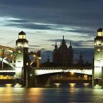 Мост через реку Москва